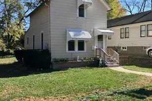 414 3rd St NE, Waseca, MN 56093 - Photo 2