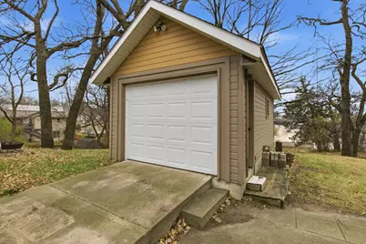 117 Main Street N, New London, MN 56273 - Photo 32