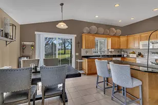 2531 7th Ave SE, Willmar, MN 56201 - Photo 8