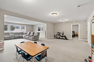 9966 Arrowwood Trl, Woodbury, MN 55129 - Photo 46