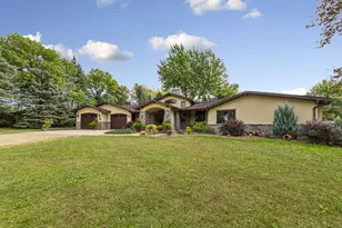 60639 211th St, Eagle Lake, MN 56024 - Photo 2