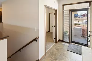 8979 Parkview Cir, Chisago City, MN 55013 - Photo 6