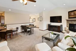 8979 Parkview Cir, Chisago City, MN 55013 - Photo 10