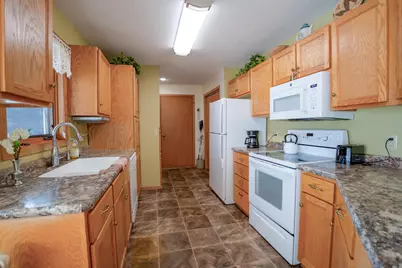 110 NE 1st Avenue NE #11, New London, MN 56273 - Photo 6