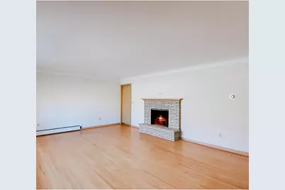 136 20th Avenue N, South Saint Paul, MN 55075 - Photo 2