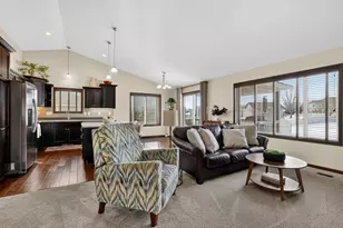 481 Manor Garden Ln NW, Rochester, MN 55901 - Photo 6