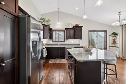 481 Manor Garden Lane NW, Rochester, MN 55901 - Photo 8