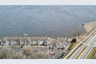 1702 N Lakeshore Drive #3, Lake City, MN 55041 - Photo 1