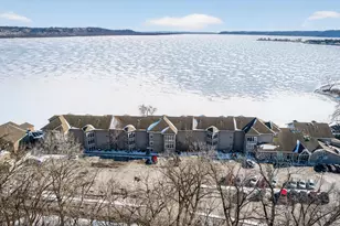 1702 N Lakeshore Dr, Lake City, MN 55041 - Photo 1