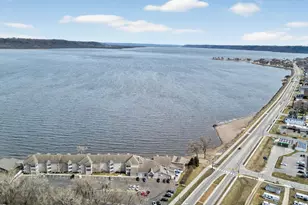 1702 N Lakeshore Dr, Lake City, MN 55041 - Photo 24