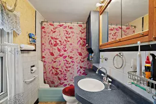 1409 Hillsboro Ave N, Golden Valley, MN 55427 - Photo 12