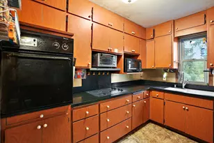 1409 Hillsboro Ave N, Golden Valley, MN 55427 - Photo 6