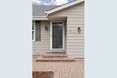 9016 66th Avenue N, Brooklyn Park, MN 55428 - Photo 2