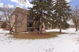 6423 Colony Way, Edina, MN 55435 - Photo 2