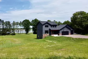 16580 Pleasant Valley Rd, Shafer, MN 55074 - Photo 1