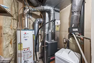 1775 Donegal Dr, Woodbury, MN 55125 - Photo 24