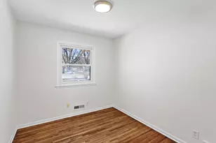 8237 Pillsbury Ave S, Bloomington, MN 55420 - Photo 14