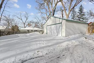 8237 Pillsbury Ave S, Bloomington, MN 55420 - Photo 4