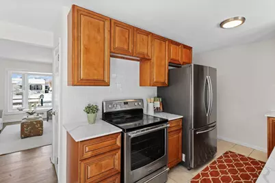 8237 Pillsbury Avenue S, Bloomington, MN 55420 - Photo 14