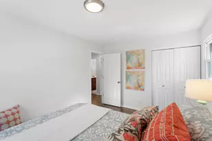 8237 Pillsbury Ave S, Bloomington, MN 55420 - Photo 12