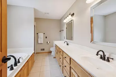 7406 Moccasin Trail, Chanhassen, MN 55317 - Photo 30