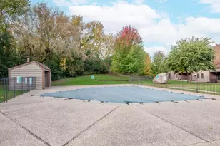 7401 W 101st St, Bloomington, MN 55438 - Photo 24