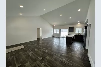 921 NW 9th Street, Perham, MN 56573 - Photo 4