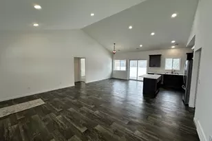 921 NW 9th St, Perham, MN 56573 - Photo 4