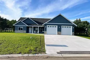 921 NW 9th St, Perham, MN 56573 - Photo 2