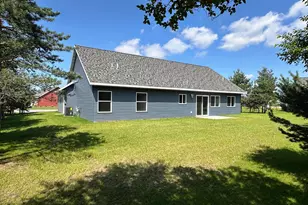 921 NW 9th St, Perham, MN 56573 - Photo 2