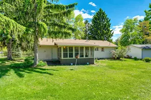 608 Grospoint Ave N, Oakdale, MN 55128 - Photo 4