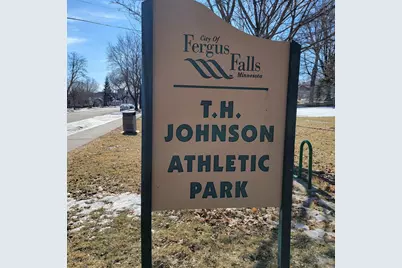 404 N Vine Street, Fergus Falls, MN 56537 - Photo 8