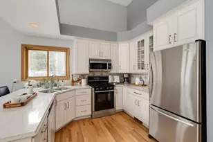 1020 Fernbrook Ln N, Plymouth, MN 55447 - Photo 8