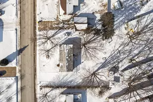 729 S 10th St, Lake City, MN 55041 - Photo 1