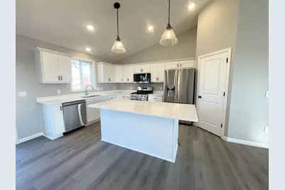 19931 Ely Avenue N, Forest Lake, MN 55025 - Photo 2