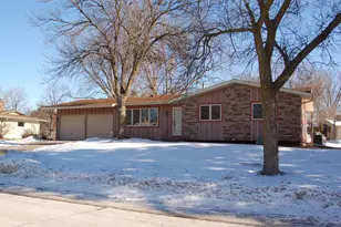 7740 Hampshire Ave N, Brooklyn Park, MN 55445 - Photo 14