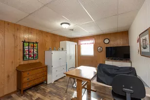 1304 Camelot Ct, Fairmont, MN 56031 - Photo 32