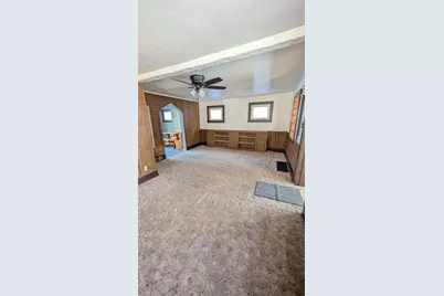 1009 4th Avenue NE, Austin, MN 55912 - Photo 4