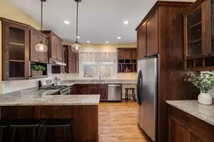 937 Laurel Ave, Saint Paul, MN 55104 - Photo 8