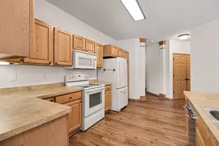 935 Ferndale St N, Maplewood, MN 55119 - Photo 10