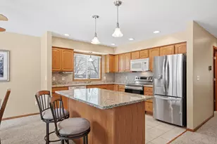 14160 Heritage Ct, Apple Valley, MN 55124 - Photo 10