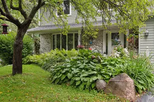 15357 Village Woods Dr, Eden Prairie, MN 55347 - Photo 34