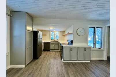 409 Main Avenue N, Roseau, MN 56751 - Photo 8