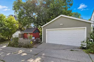 5913 Pillsbury Ave S, Minneapolis, MN 55419 - Photo 30