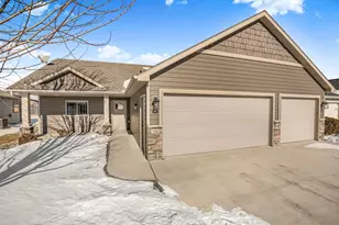 144 Glenview Loop, Saint Cloud, MN 56303 - Photo 2