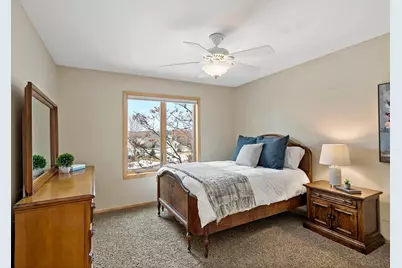 10509 Spyglass Drive, Eden Prairie, MN 55347 - Photo 28