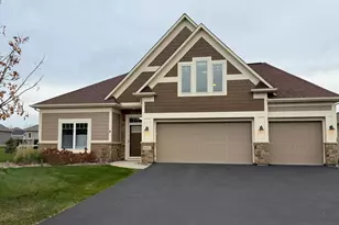 8824 Upper 7th Pl N, Lake Elmo, MN 55042 - Photo 2