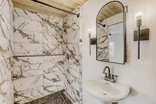 924 Farrington St, Saint Paul, MN 55117 - Photo 24