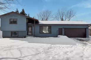 831 Cummings Ln, Saint Cloud, MN 56301 - Photo 4