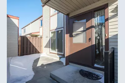 1604 Meadow Circle SE, Rochester, MN 55904 - Photo 2